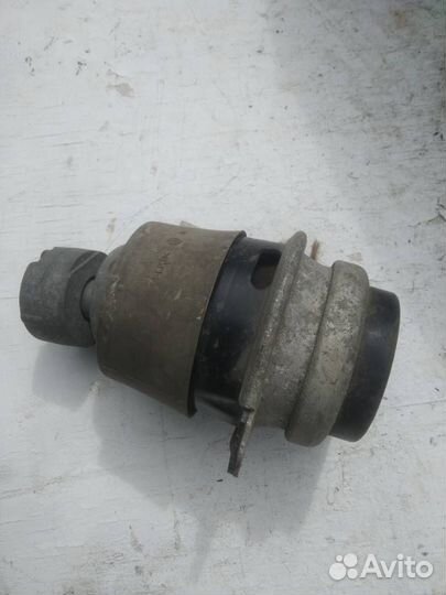 Подушка двигателя Ауди Q7 4L