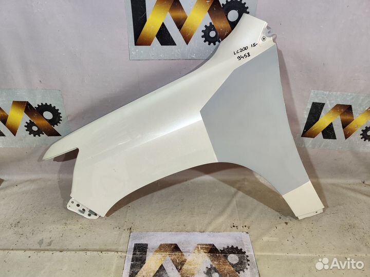 Toyota land cruiser 200 15- Крыло левое Бу