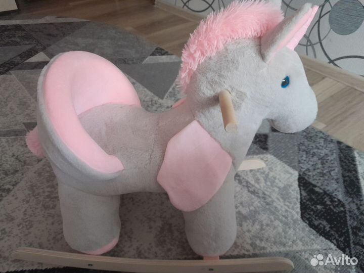 Детская качалка лошадь