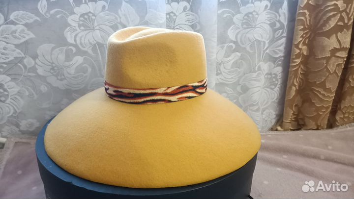 Шляпа фетровая женская