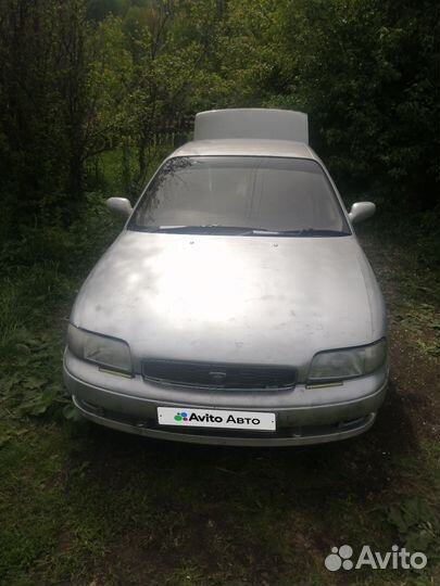 Nissan Bluebird 1.8 AT, 1994, 300 000 км