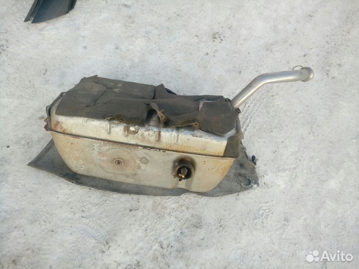 Бензобак Mercedes w220 s500