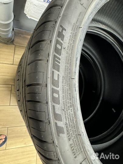 Armstrong Tru-Trac SU 275/35 R21 103Y