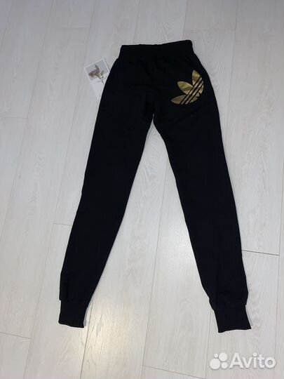 Спортивное трико женское