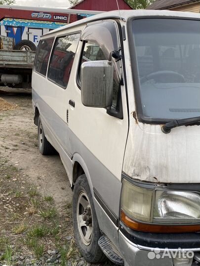 Toyota Hiace 3.0 AT, 1999, 100 км