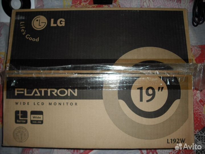 Монитор широкоэкранный 19