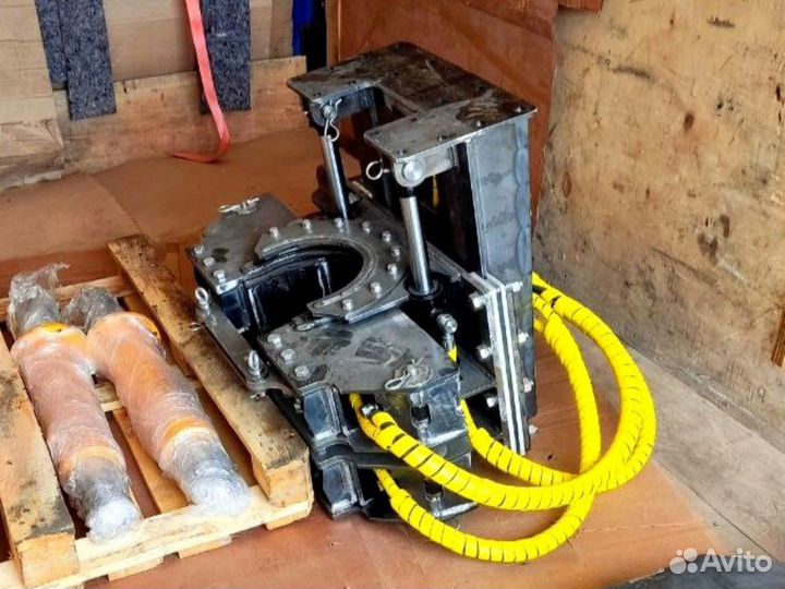 Обсадной стол для буровой установки с трубоотворот