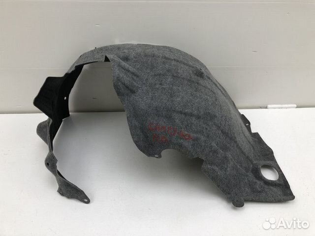 Подкрылок передний правый Toyota Camry V70