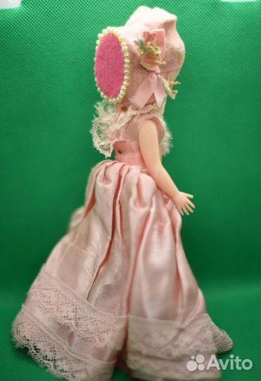 Придворная дама с сумочкой. Кукла винтаж