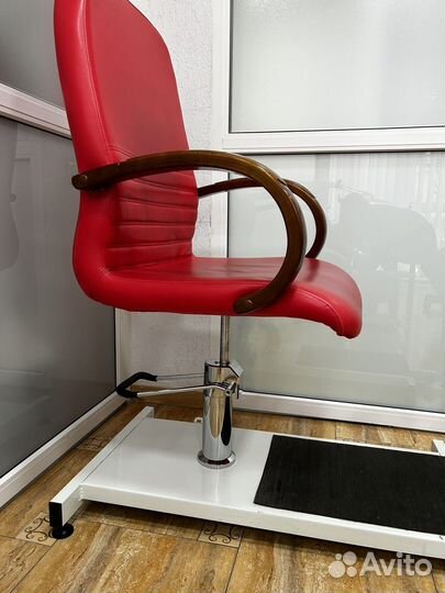 Педикюрное кресло