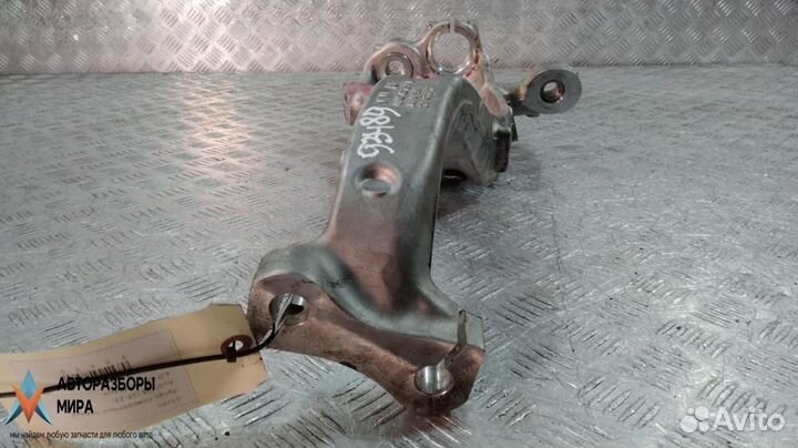 Кулак поворотный правый Audi Q8 2022 4M0407560A