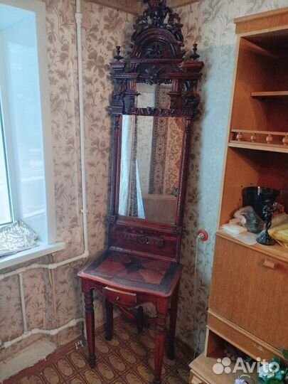 Трюмо с зеркалом старинное