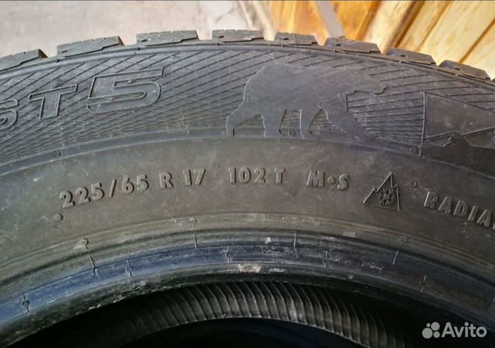 Gislaved Nord Frost 5 225/65 R17