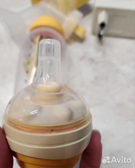 Молокоотсос электрич. Medela+соска Calma/medela