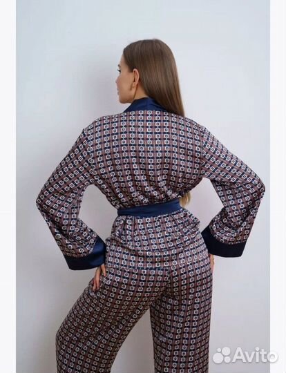 Пижама женская шелковая с брюками