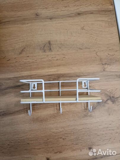 Полка с крючками, ключница