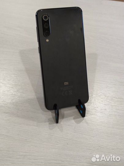 Xiaomi Mi 9 SE, 6/64 ГБ