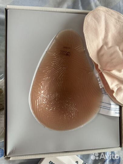 Протез молочной железы