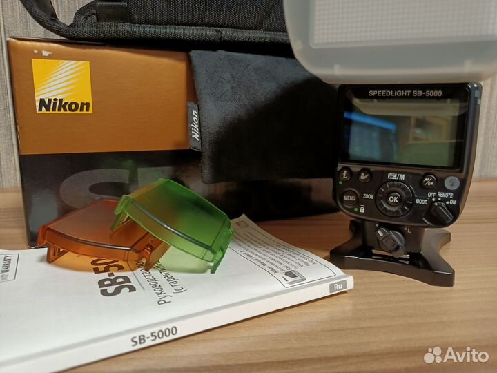 Вспышка Nikon Speedlight SB-5000