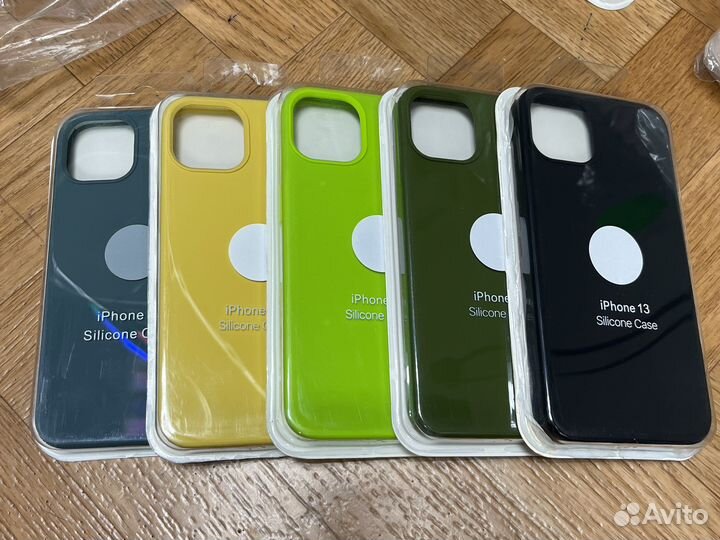 Чехол на iPhone 13