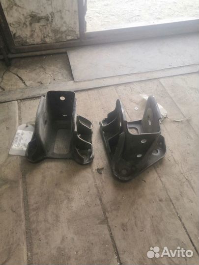 Кронштейн заднего рычага ниссан серена тс24