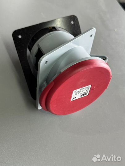 Розетка панельная угловая ABB 63А, 3Р+N+E, IP44