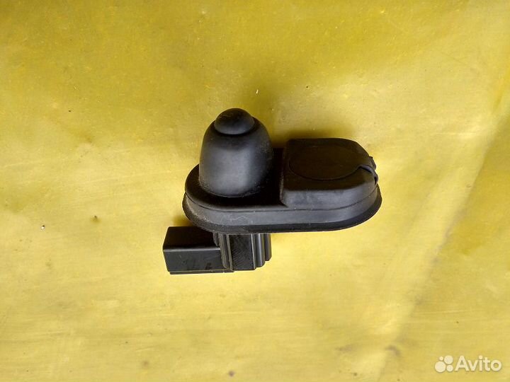 Домкрат оригинальный на Subaru Impreza XV GH7 2010