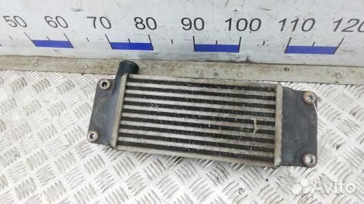 Радиатор интеркуллера toyota auris E150 (PBE07KC01