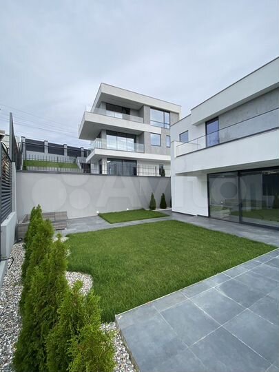 Коттедж 170 м² на участке 4 сот.