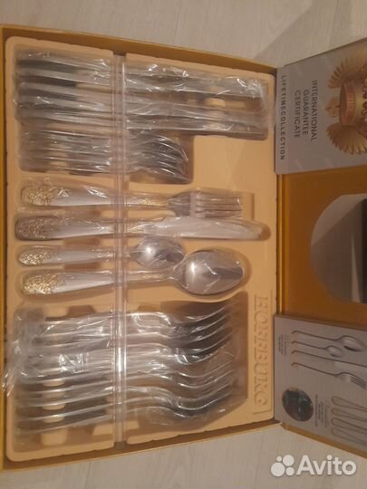 Набор столовых приборов и ножей