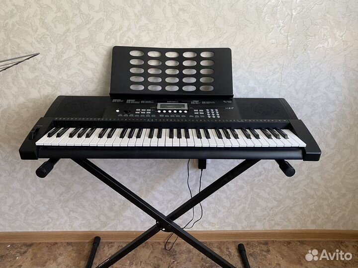 Синтезатор, 61 клавиша Medeli M17