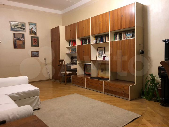 2-к. квартира, 65 м², 2/4 эт.