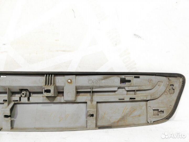 Накладка двери задняя правая Lexus Lx 3 J200 до