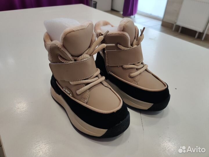 Зимние ботинки детские 27 размер фирма Микаса