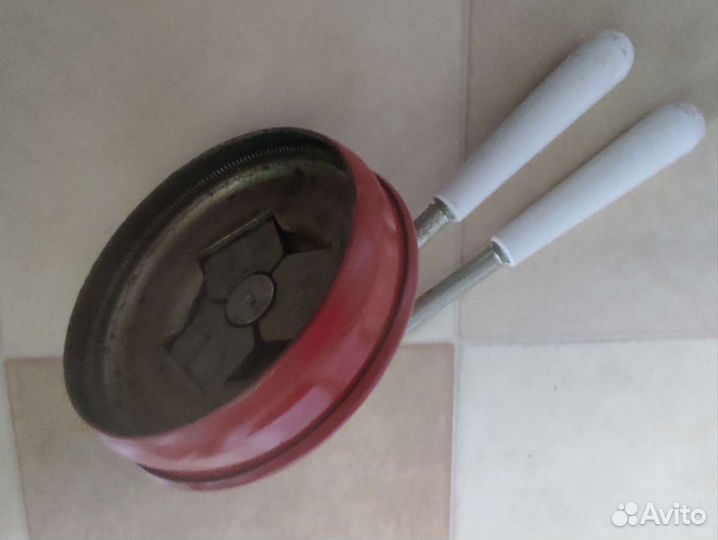 Закаточная машинка для банок