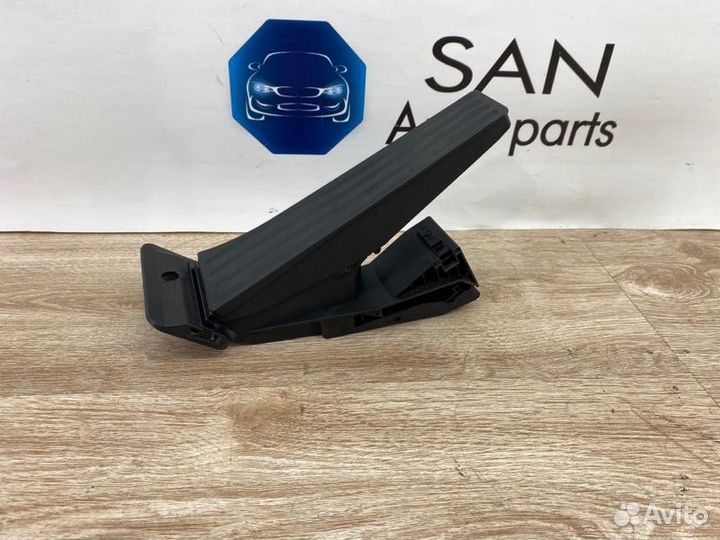 Педаль газа Bmw X5 Рест E70 рест N55B30 2010