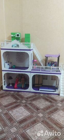 Кукольный домик с мебелью