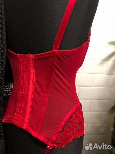 Бюстье Hunkemoller (Нидерланды)