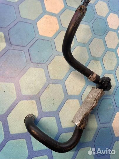 Трубка вакуумная 06H133518R