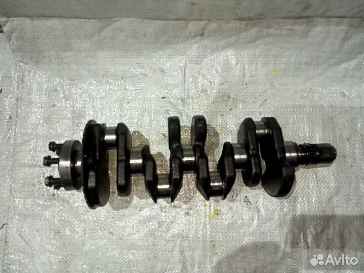 Коленвал Nissan Bluebird седан 1998