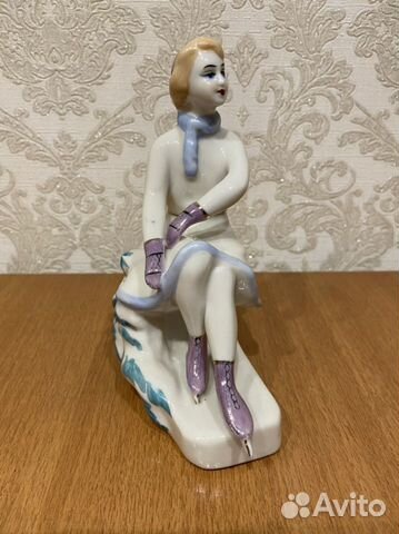 Фарфоровая статуэтка «Конькобежка (зкх Полонне)»
