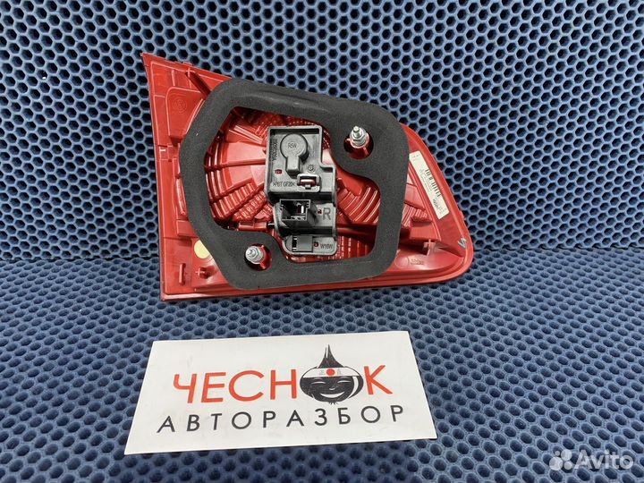 Фонарь фара задний правый Touareg NF не диодный