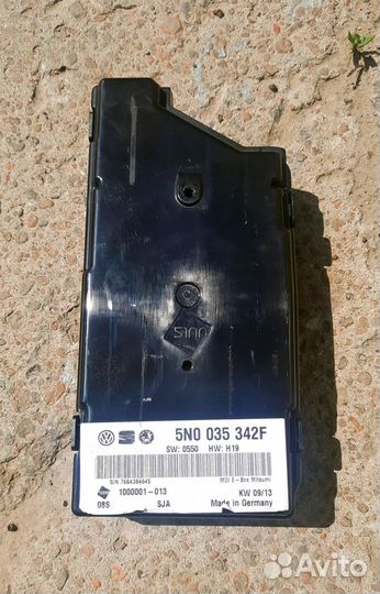 Мультимедийный модуль Volkswagen 5N0035342F