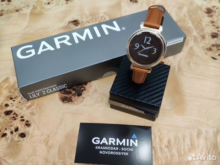 Garmin Lily 2 Classic cream gold with leather band