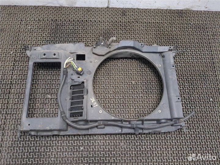 Кожух вентилятора радиатора Peugeot 308, 2011