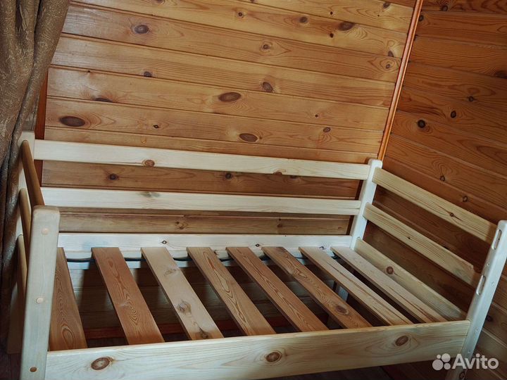 Кровать софа из массива