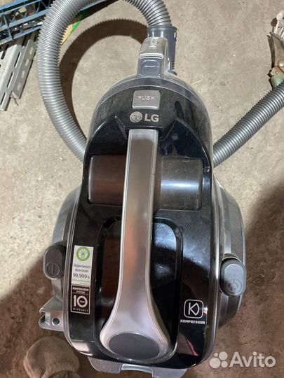 Продаю на разбор неработающие пылесосы