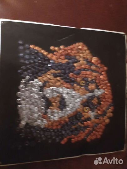 Картина голова собаки кнопками