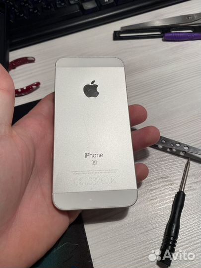 iPhone SE 32g телефон без камер