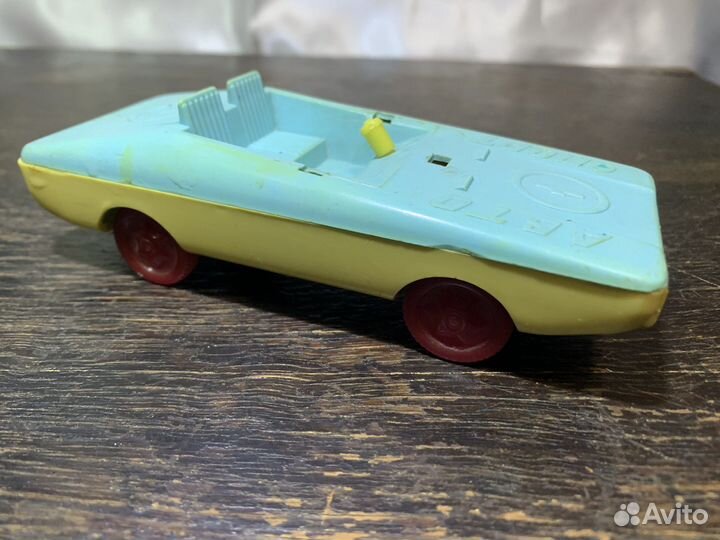 Ретро игрушка автомобиль. СССР